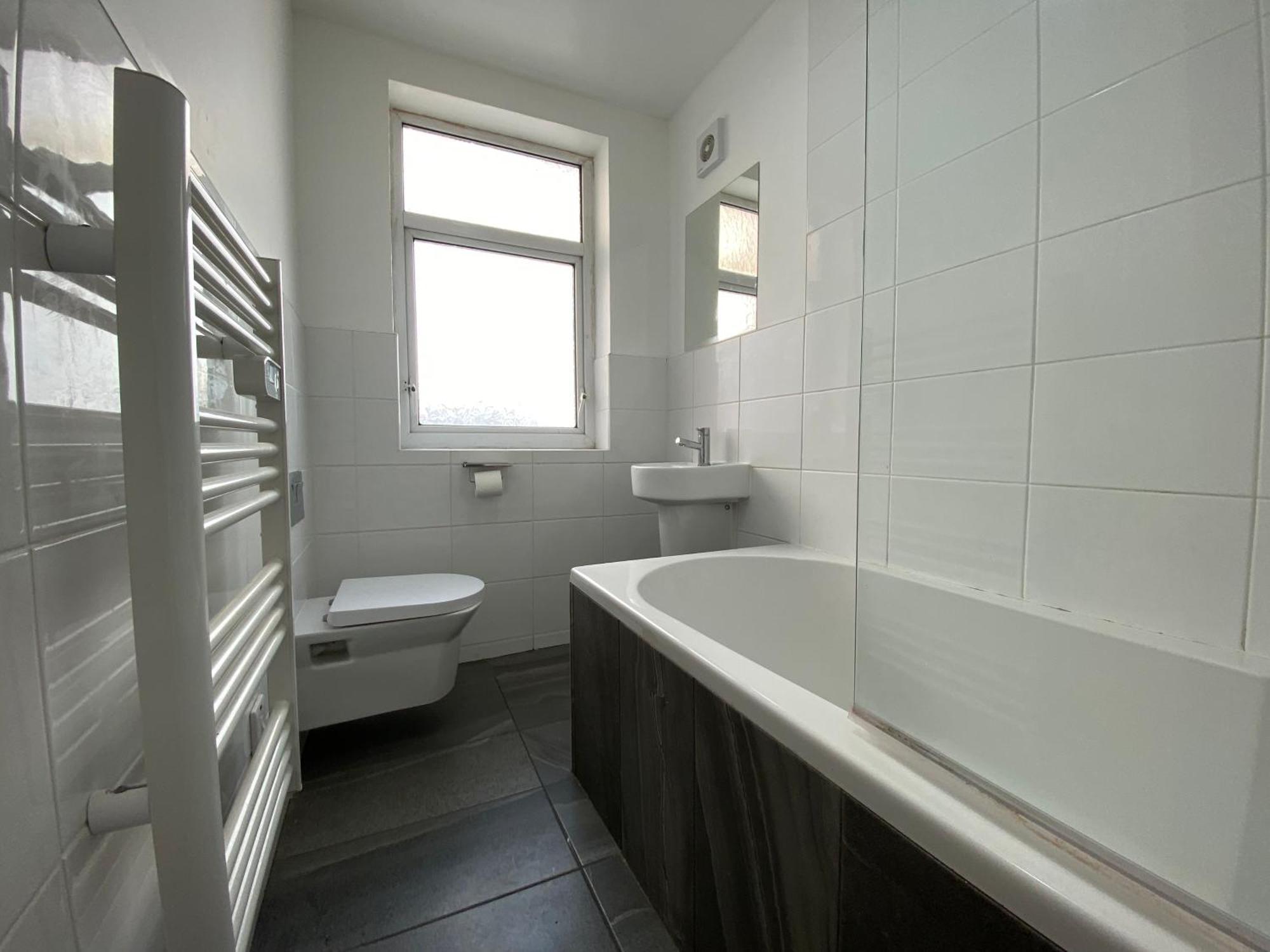 Aquarius Apartment - Sea View - Sleeps Seven แบล็คพูล ภายนอก รูปภาพ